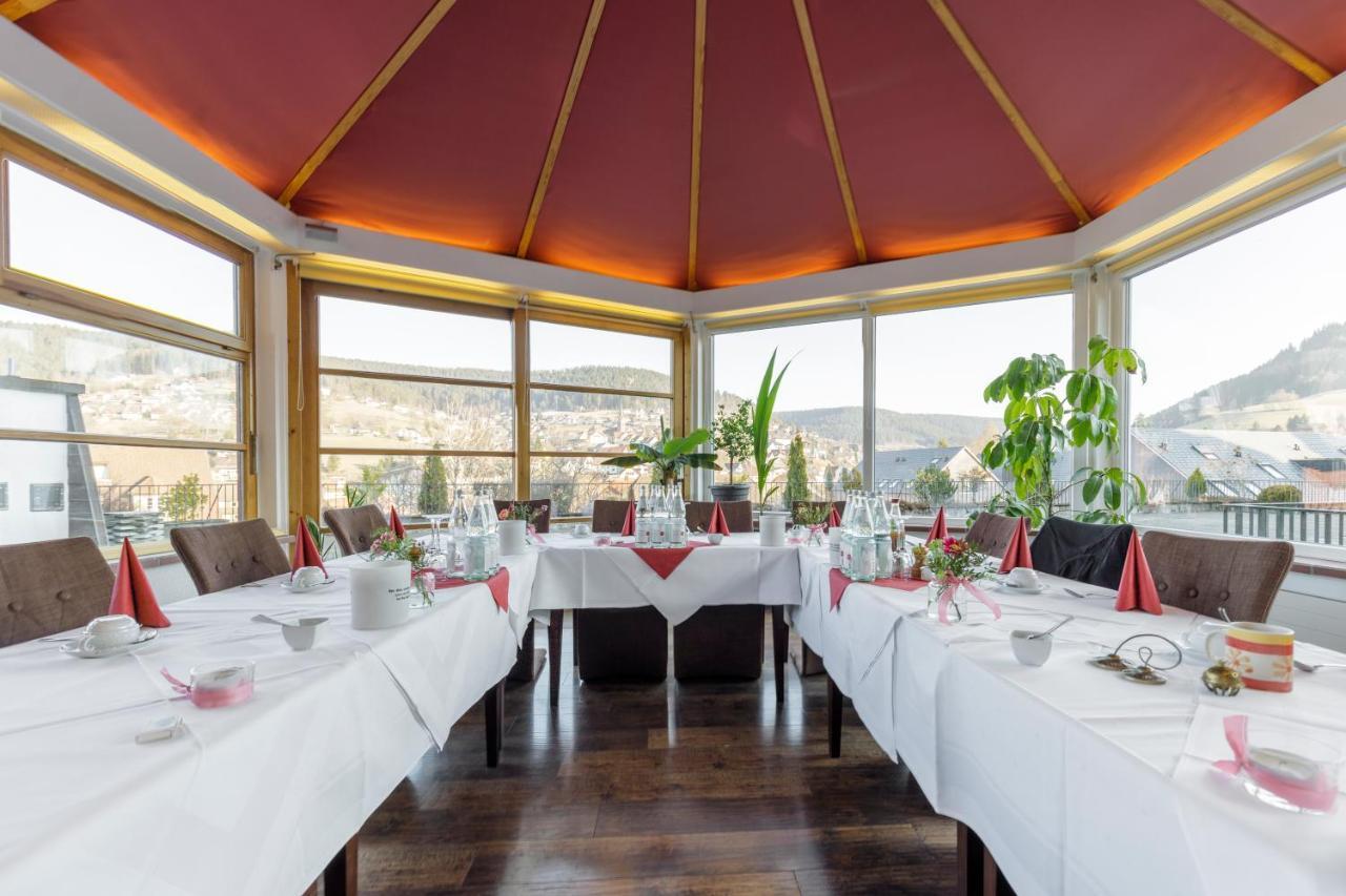 Panoramahotel Berghof 拜尔斯布龙 外观 照片